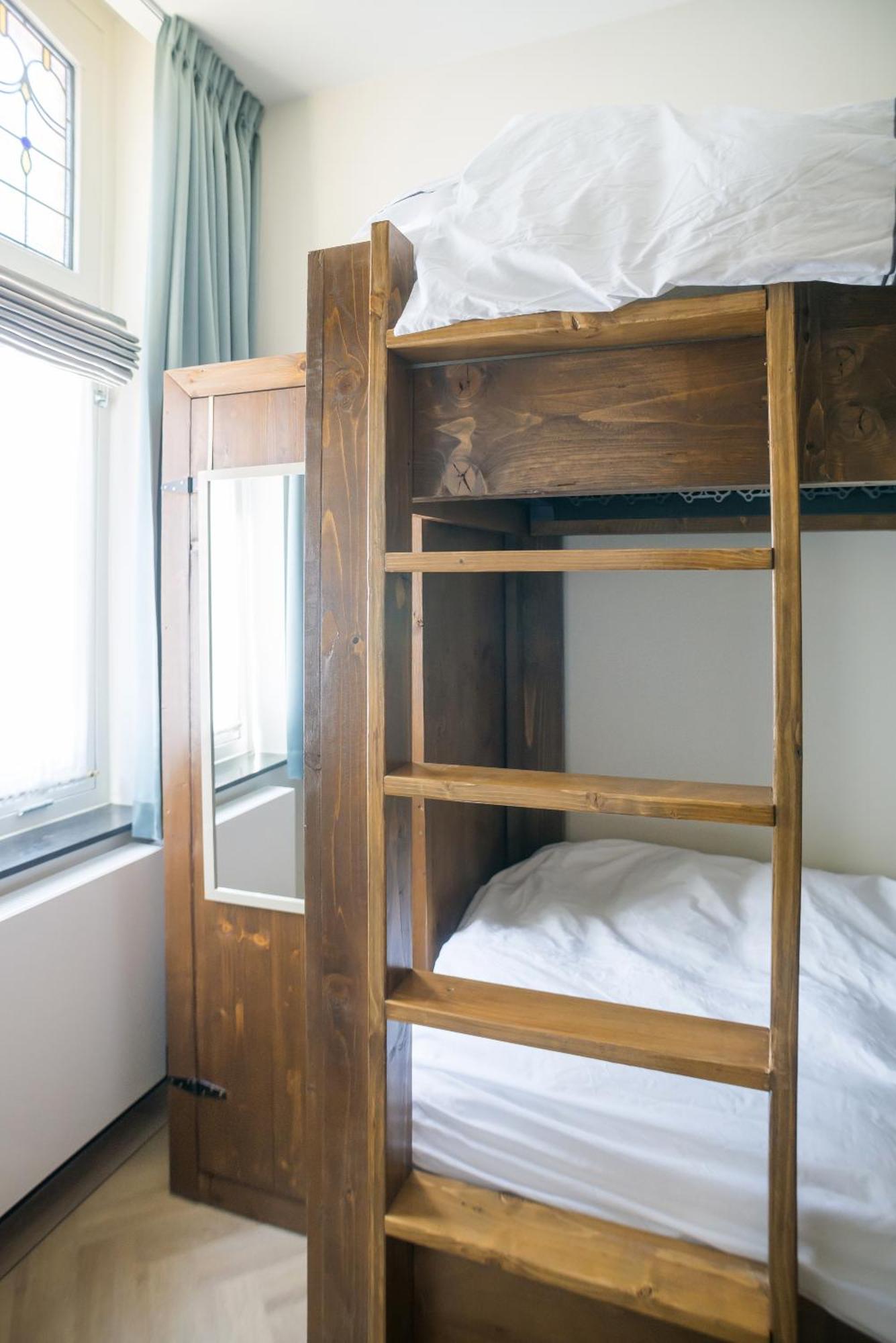 Petite Room With Wifi, Ac, And Shared Kitchen Tilburg Dış mekan fotoğraf