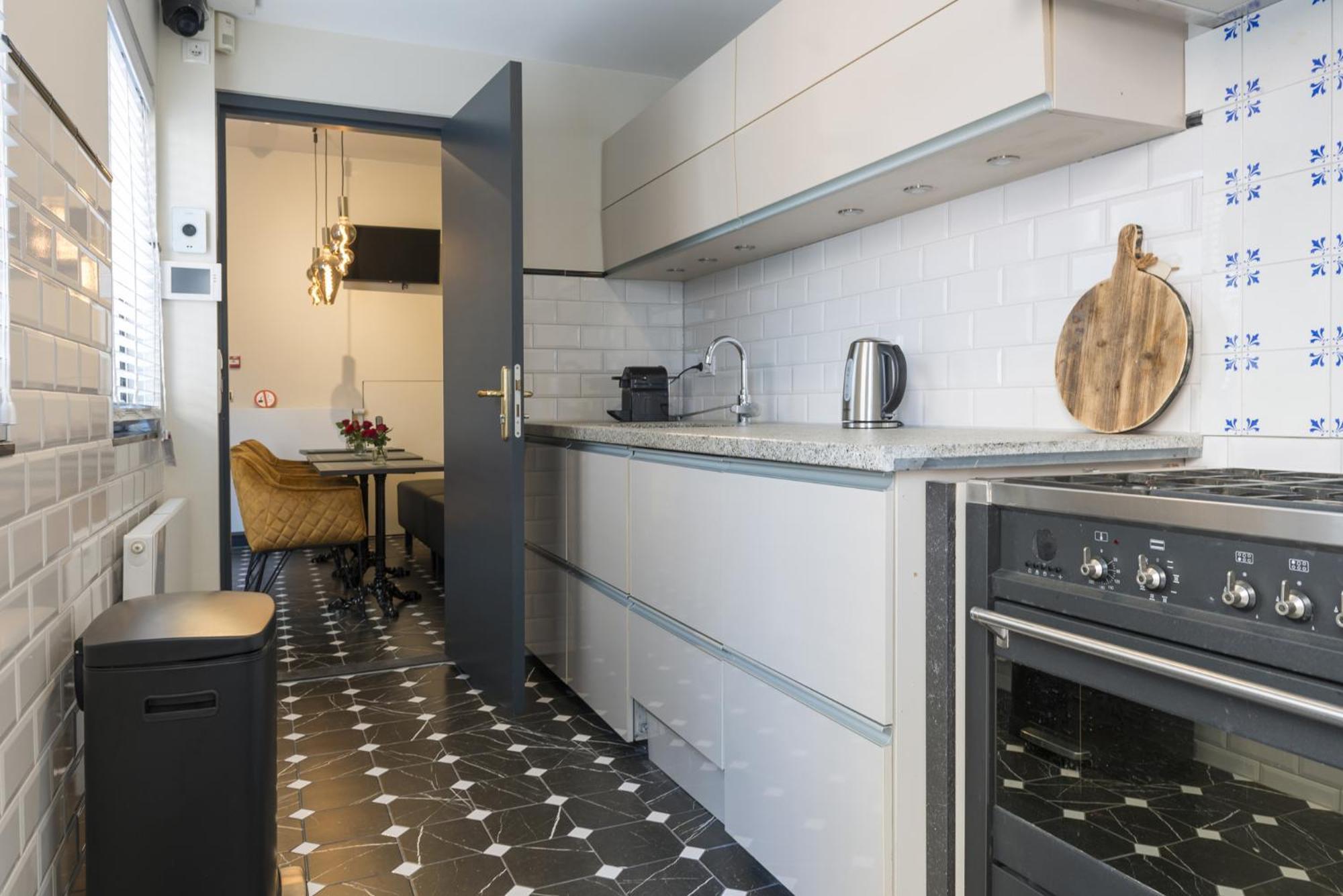 Petite Room With Wifi, Ac, And Shared Kitchen Tilburg Dış mekan fotoğraf