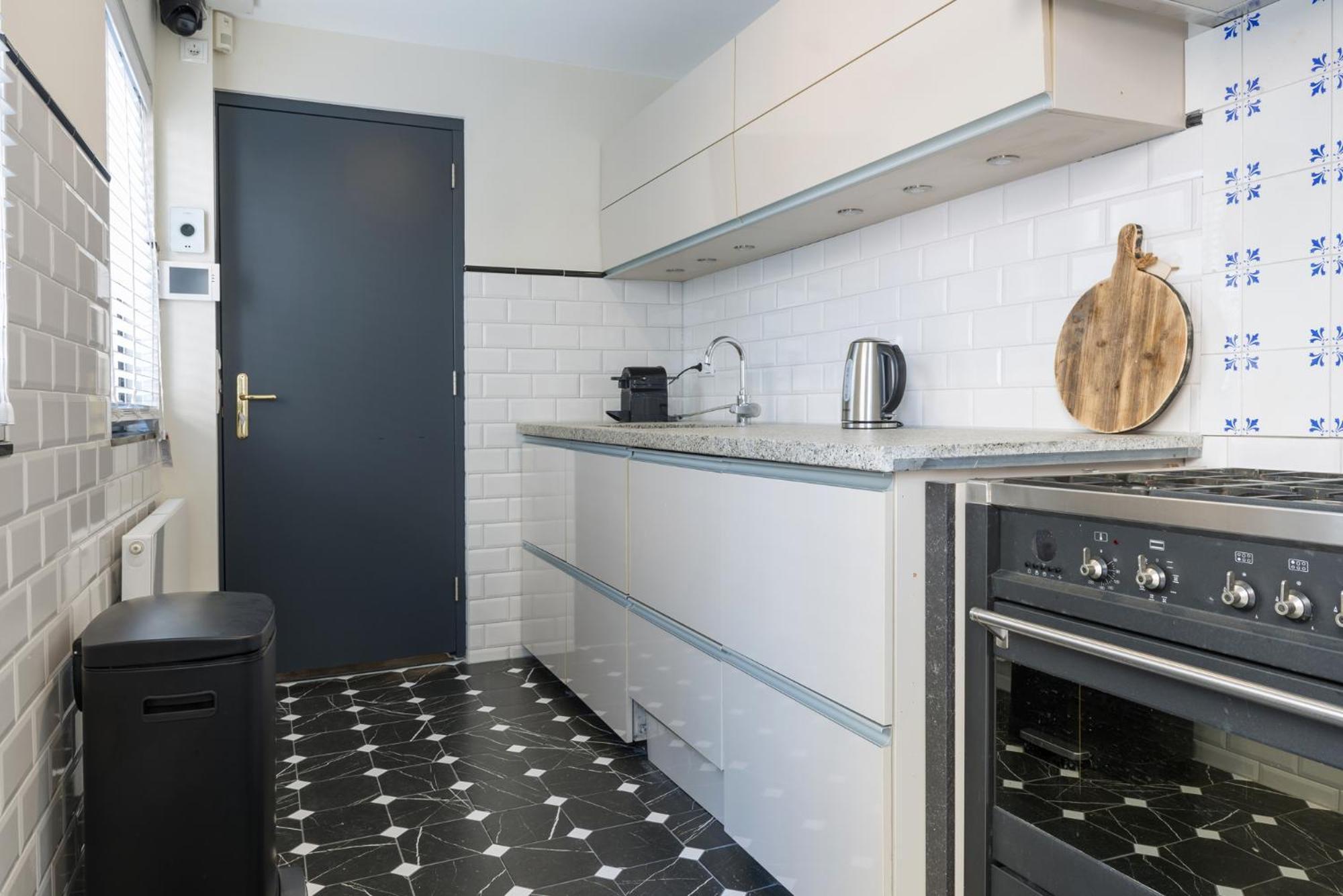 Petite Room With Wifi, Ac, And Shared Kitchen Tilburg Dış mekan fotoğraf